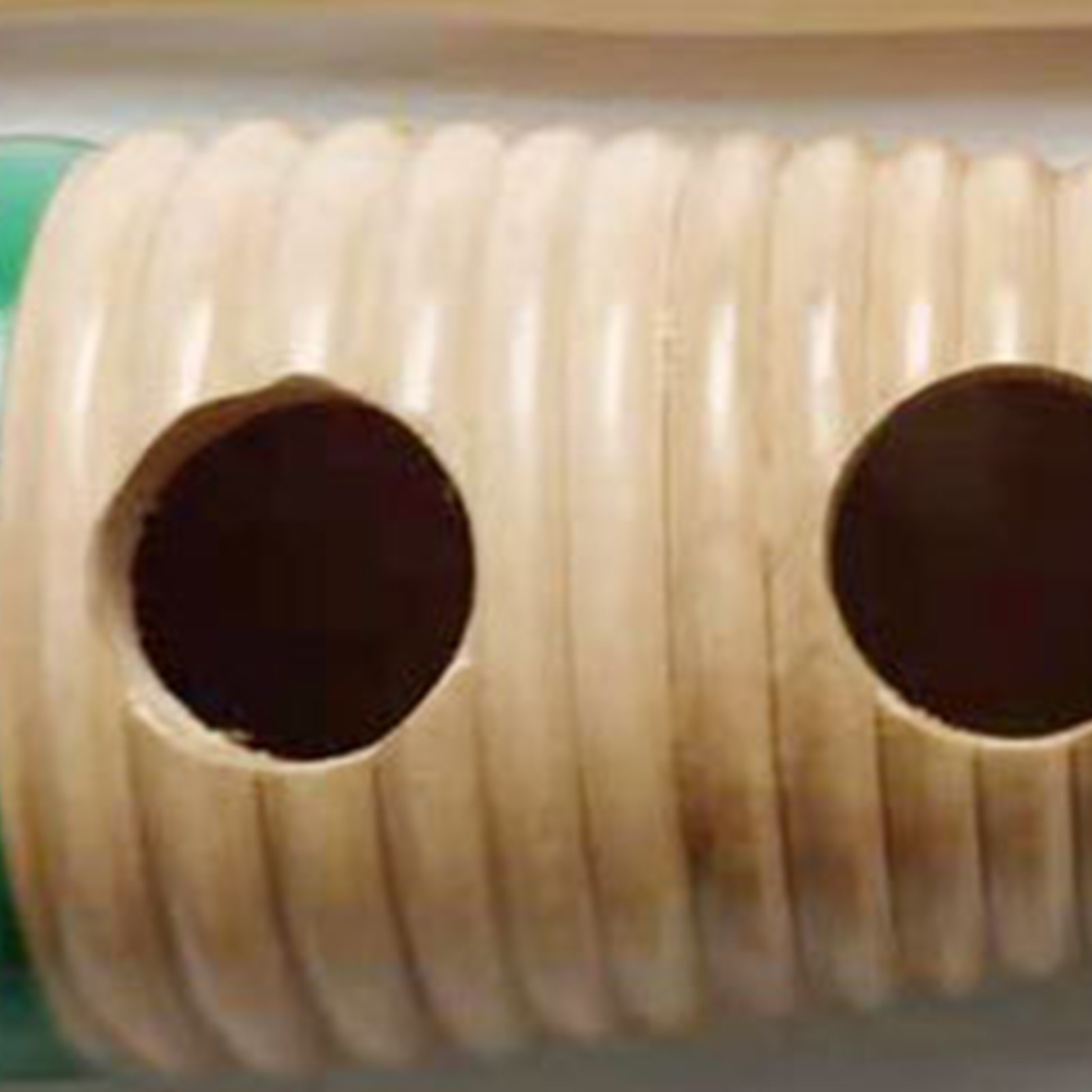 Guiro en bois coloré en forme  - Guiro Scraper Instrument avis et prix
